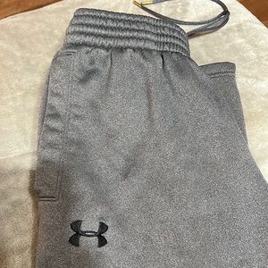 Men’s M Under Armour sweatpants